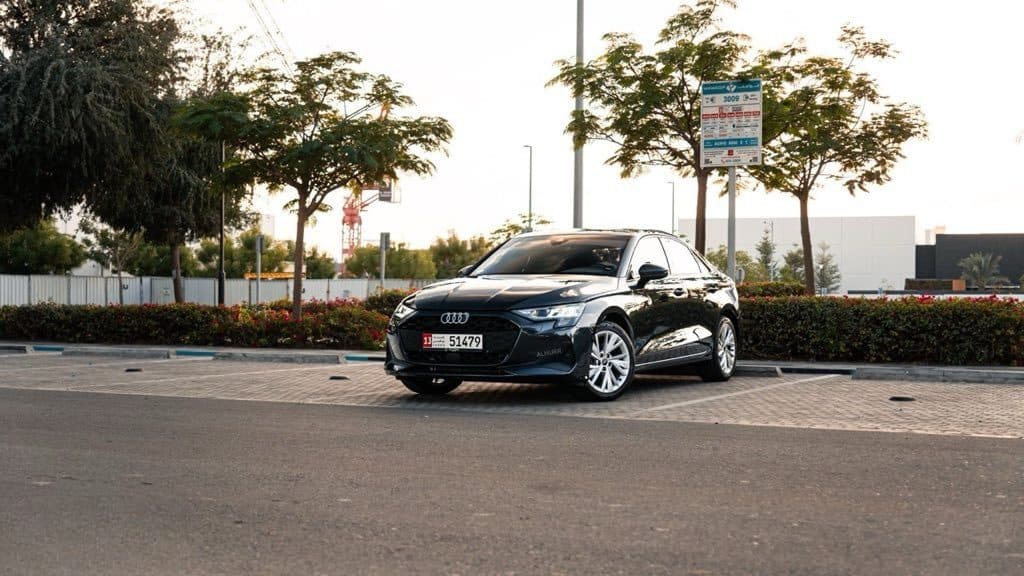 Audi A3 2025 — photo 1 of 4