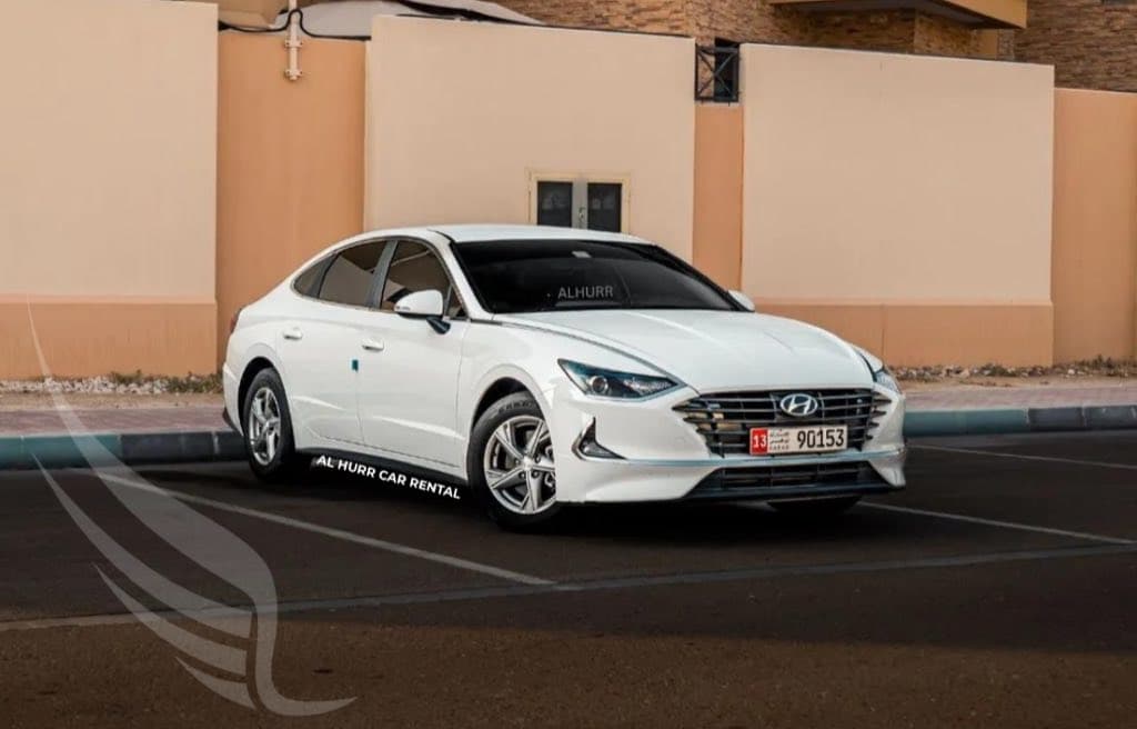 Hyundai Sonata 2023 — photo 1 of 4