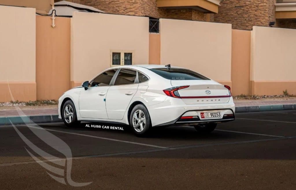 Hyundai Sonata 2023 — photo 2 of 4