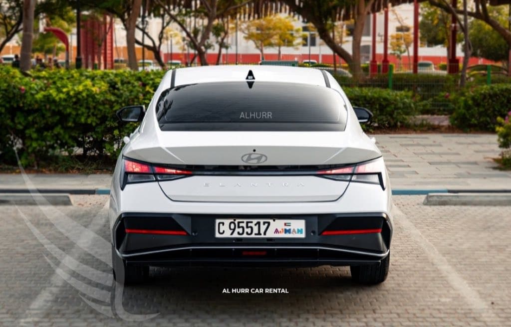 Hyundai Elantra 2025 — photo 4 of 4